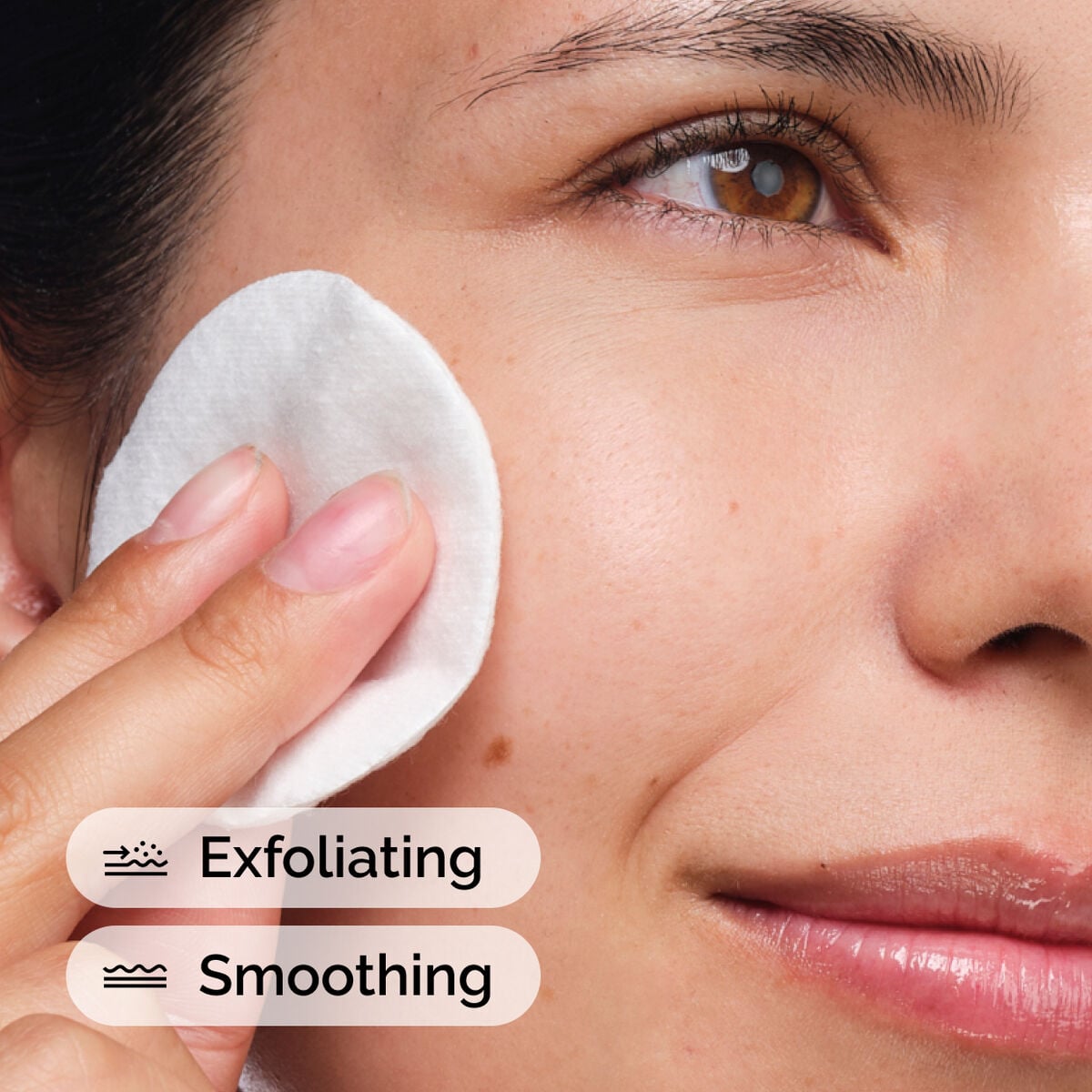 glycolic-acid-7-exfoliating-toner-o9 ord-glycolic-acid-exfoliating-toner-model-application-with-benefits.jpg